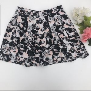 JOE B FLORAL PLEATED MINI SKIRT SIZE LARGE